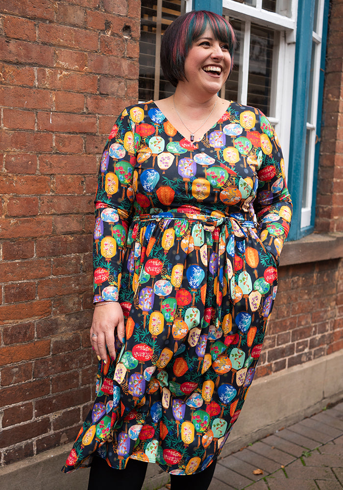 Front view of Aliona Lanterns Print Jersey Midi Dress