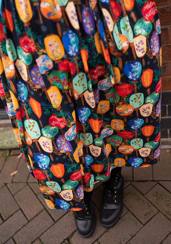 Eighth angle of Aliona Lanterns Print Jersey Midi Dress