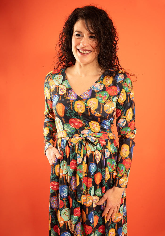 Sixth angle of Aliona Lanterns Print Jersey Midi Dress