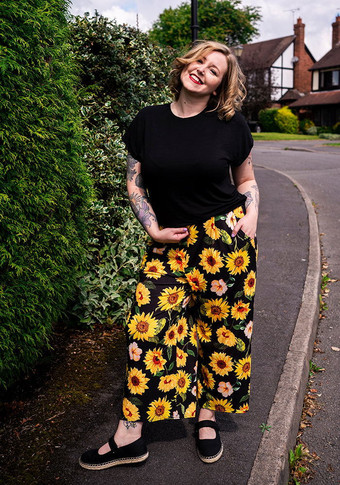 Amari Large Sunflower Print Pull On Wide Leg Culotte Trouser