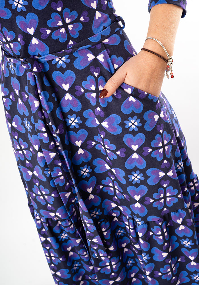Fifth angle of Anjela Retro Painted Hearts Print Cotton Midaxi Dress