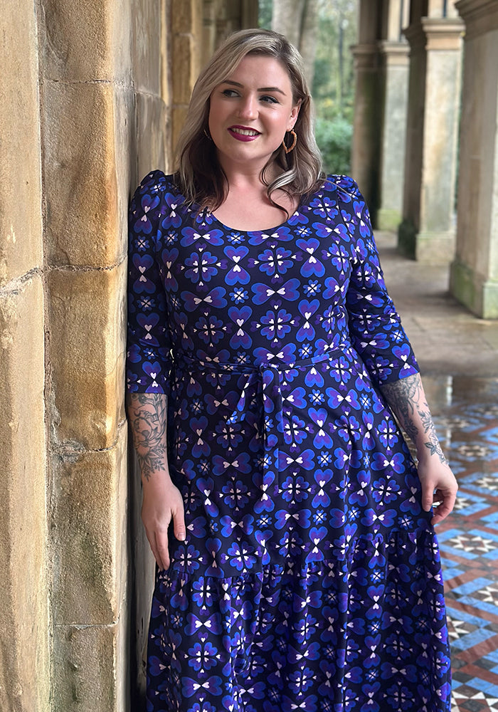 Third angle of Anjela Retro Painted Hearts Print Cotton Midaxi Dress