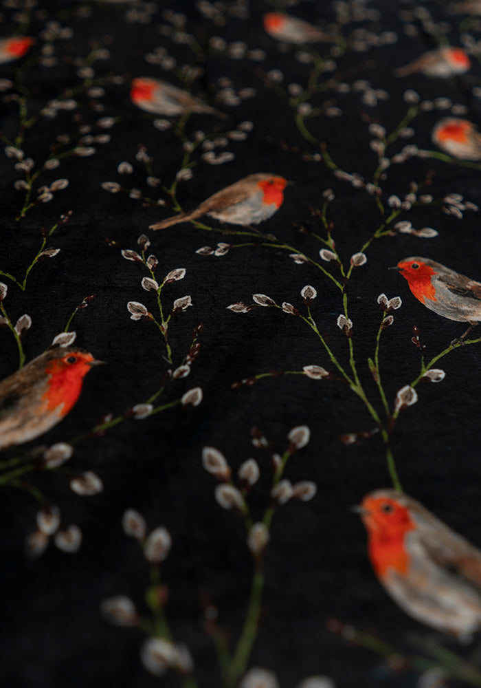 Black Robin Print Plush Throw Blanket (Pop-Under)