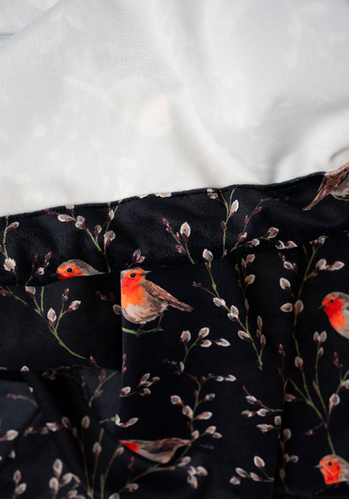 Black Robins Print Present Sack