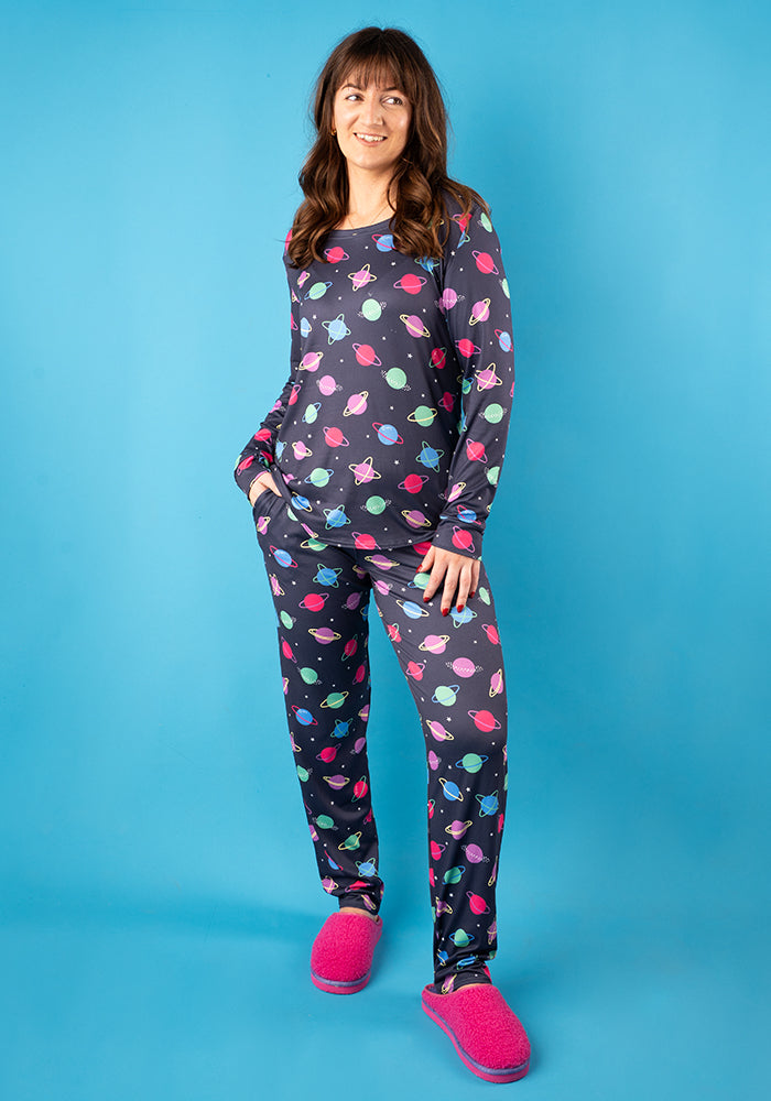 Third angle of Caliste Bright Planet Print Pyjama Set