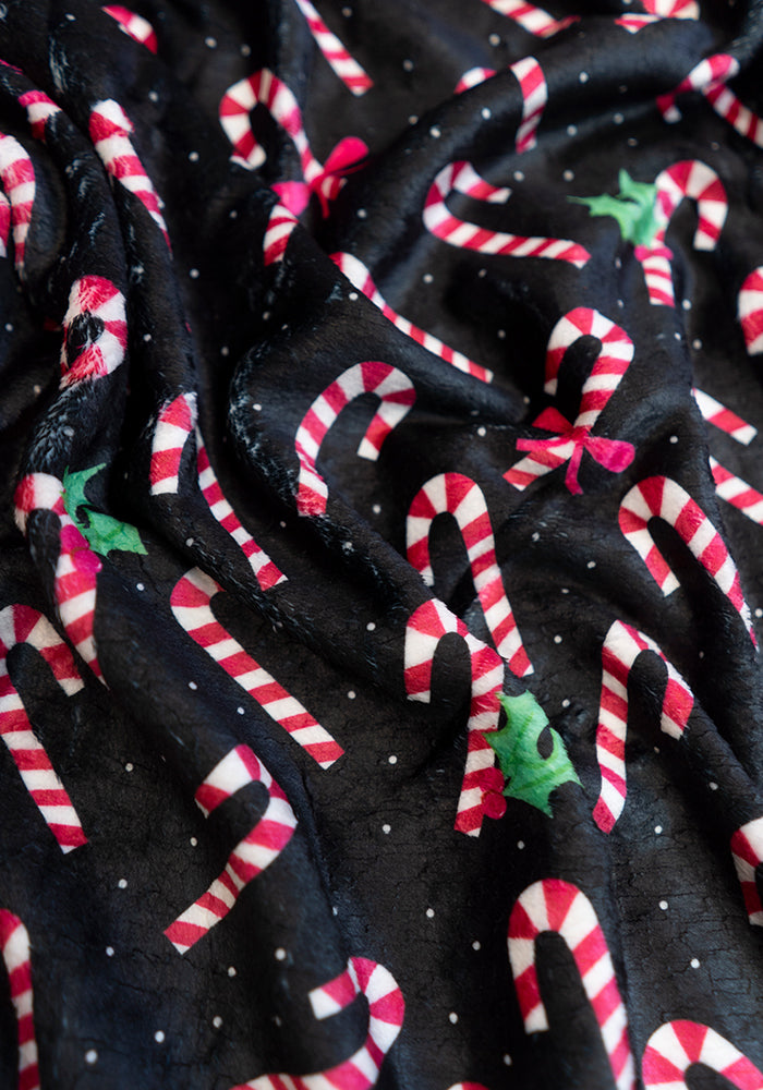 Candy Cane Print Plush Throw Blanket (Pop-Under)