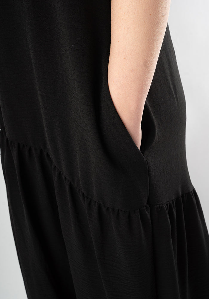 Third angle of Didi Black Dropped Waist Oversized Relaxed Fit Midaxi Dress