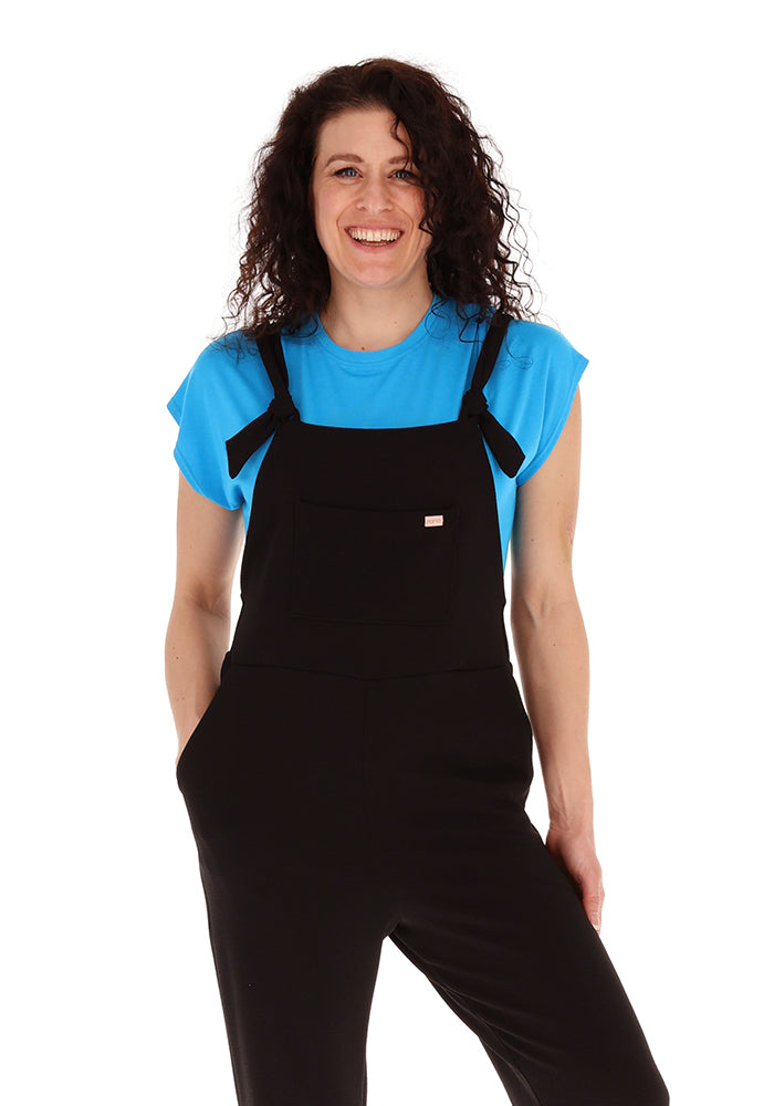 Third angle of Diya Plain Black Dungaree
