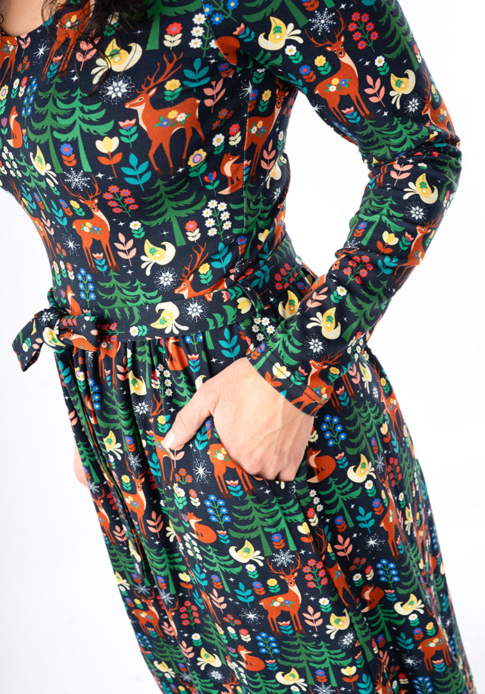 Sixth angle of Edda Nordic Reindeer Print Cotton Midi Dress