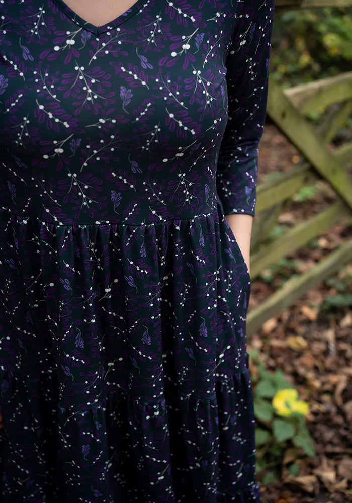 Elowyn Midnight Mistletoe Sprig Print Tiered Hem Midi Dress