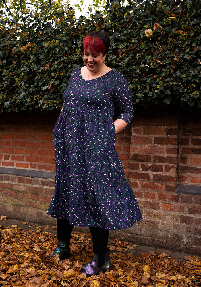 Elowyn Midnight Mistletoe Sprig Print Tiered Hem Midi Dress