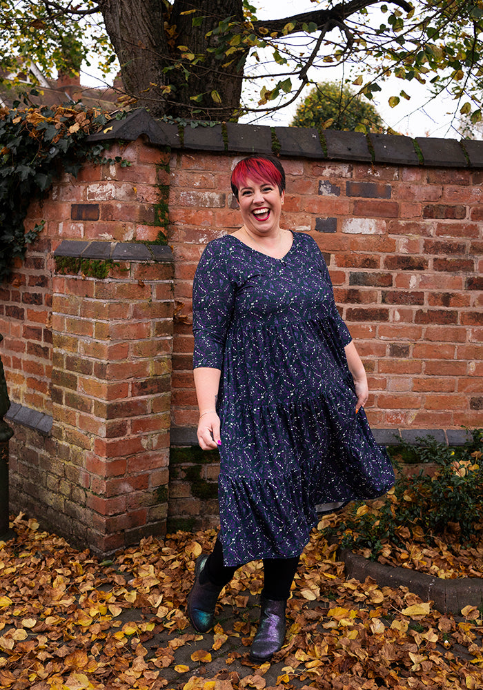 Elowyn Midnight Mistletoe Sprig Print Tiered Hem Midi Dress