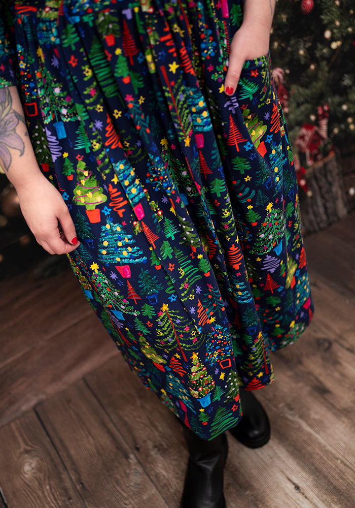 Elric Christmas Trees Print Midi Cotton Dress (Navy)