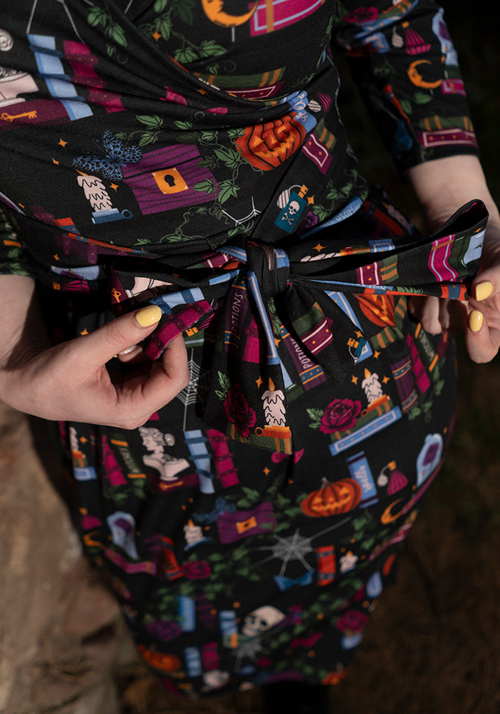 Euphemia Spooky Shelf Print Dress