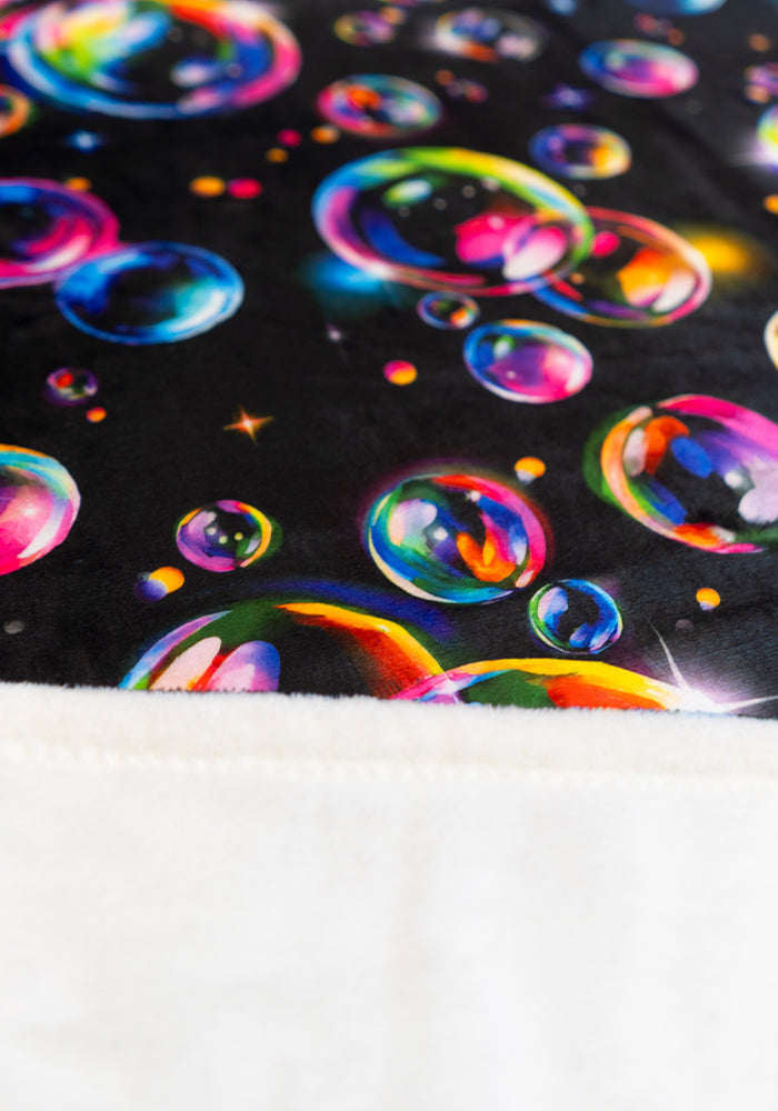 Extra Long Bubbles Print Plush Throw Blanket (Pop-Under)