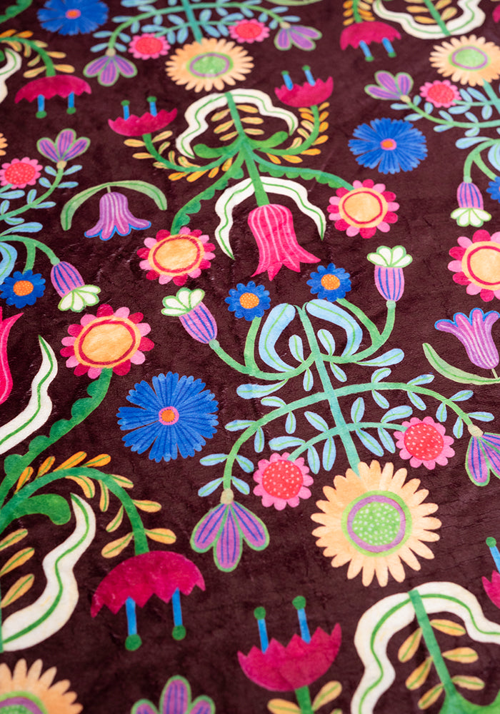 Extra Long Folk Tile Print Plush Throw Blanket (Pop-Under)