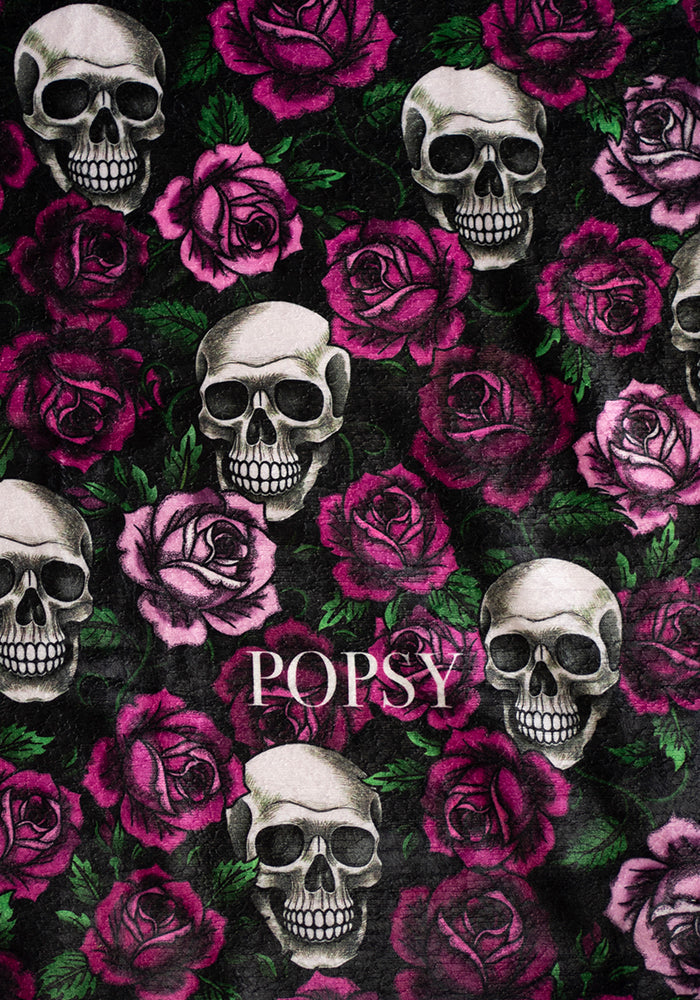 Extra Long Gothic Skull &amp; Roses Print Plush Throw Blanket (Pop-Under)