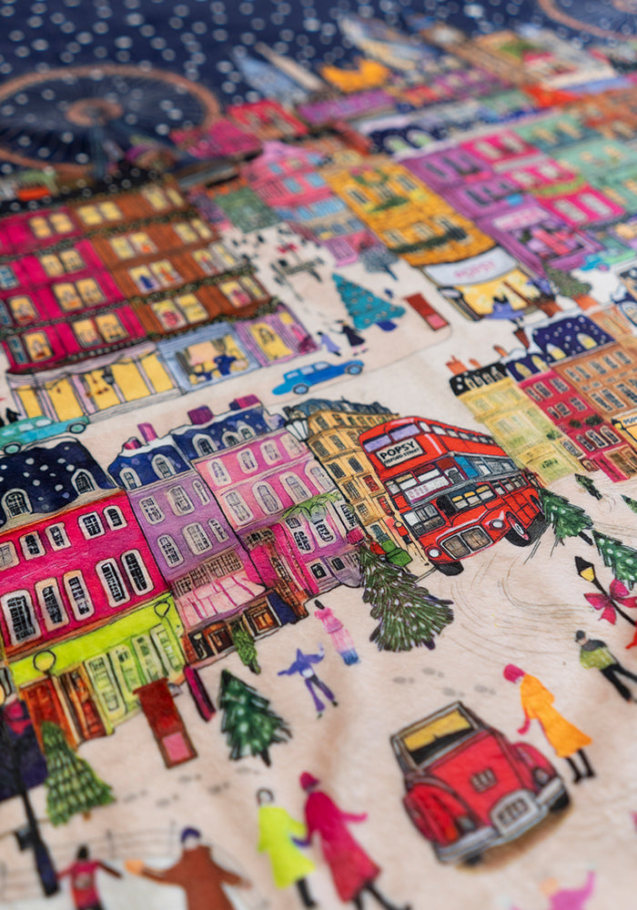 Extra Long London Border Print Plush Throw Blanket (Pop-Under)