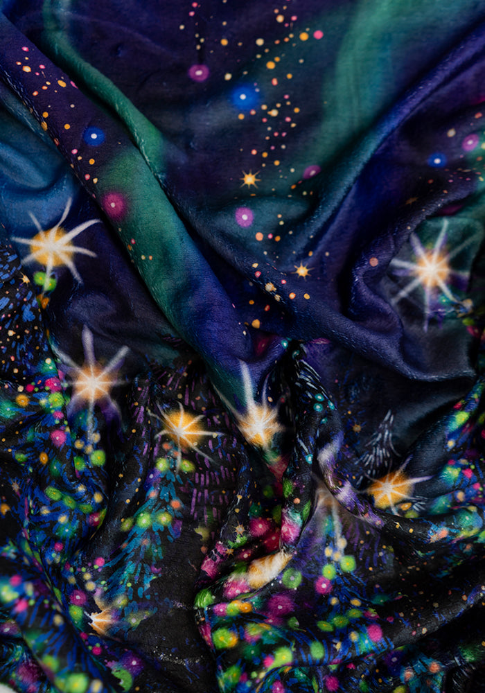 Extra Long Navy Northern Lights Print Plush Throw Blanket (Pop-Under)