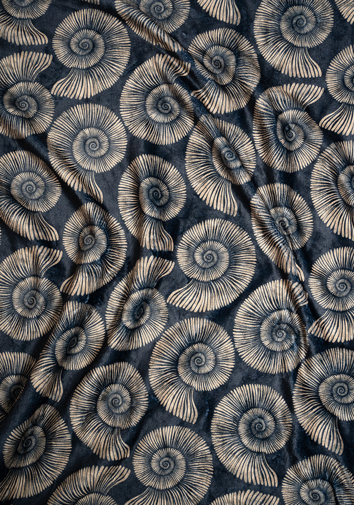 Pop-under Fossil Print Plush Blanket
