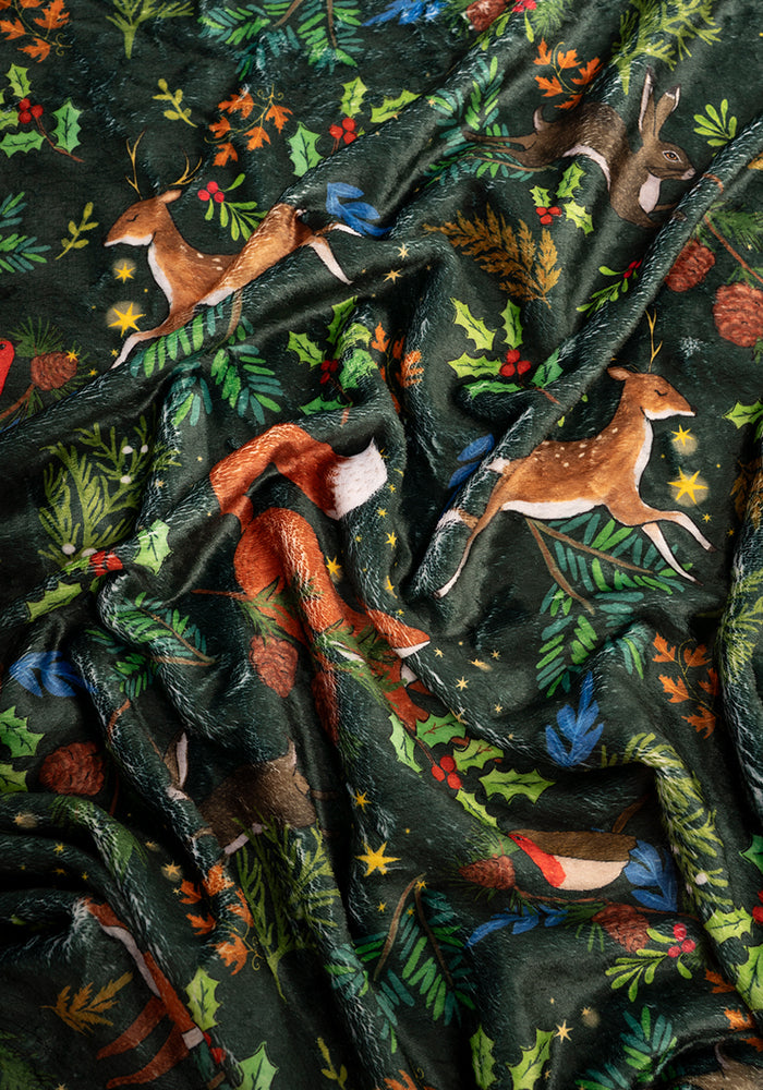 Pop-under Winter Woodland Print Plush Blanket
