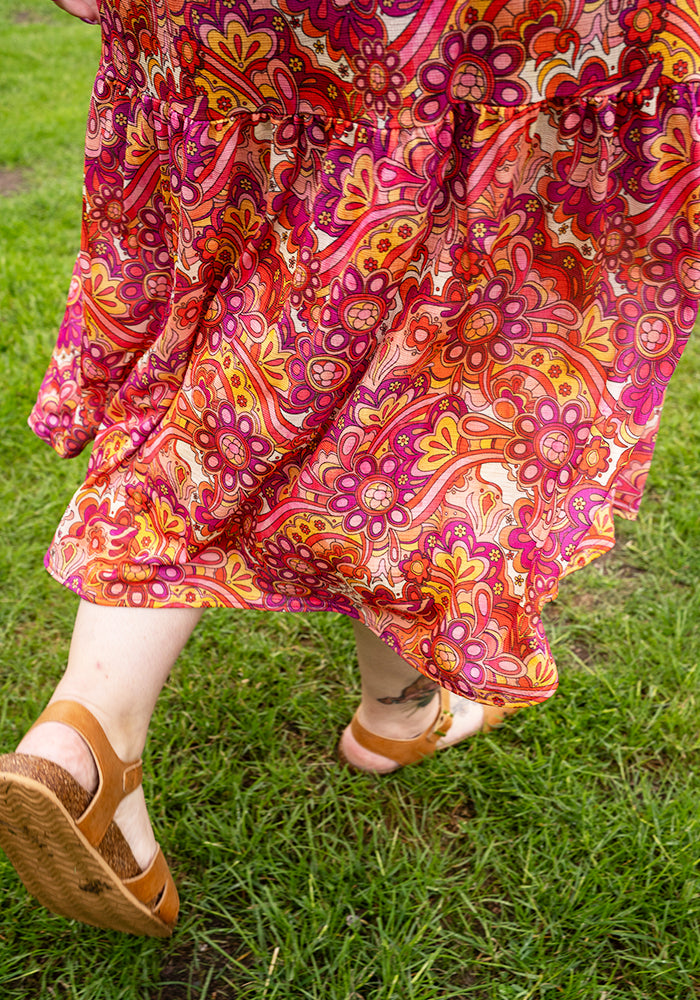 Third angle of Hali Retro Swirl Print Midi Dress
