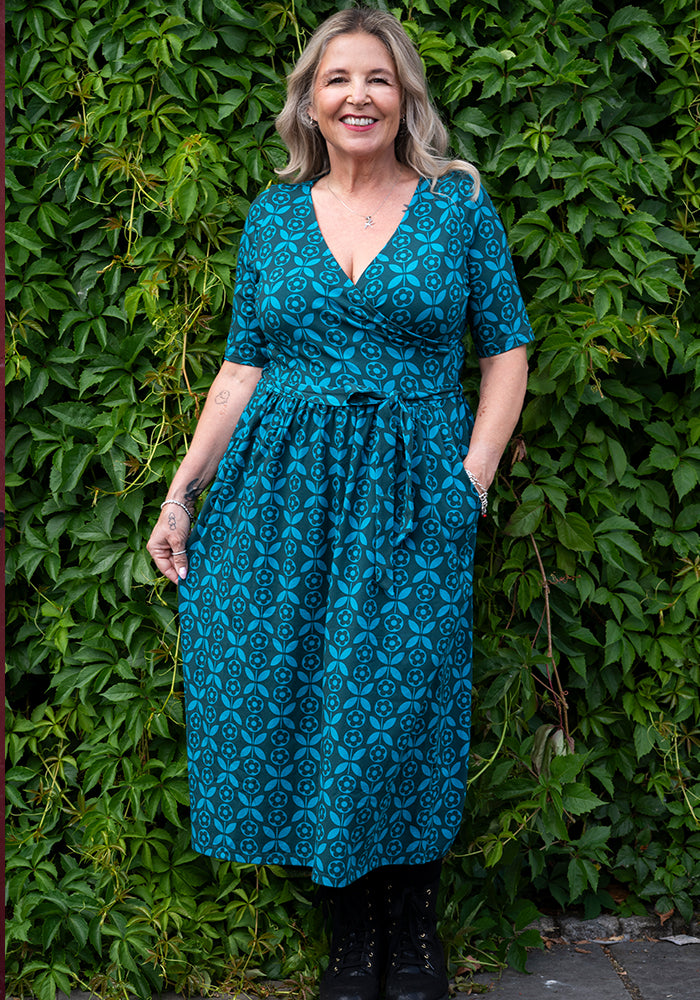 Hanah Blue Retro Flower Print Cotton Midi Dress