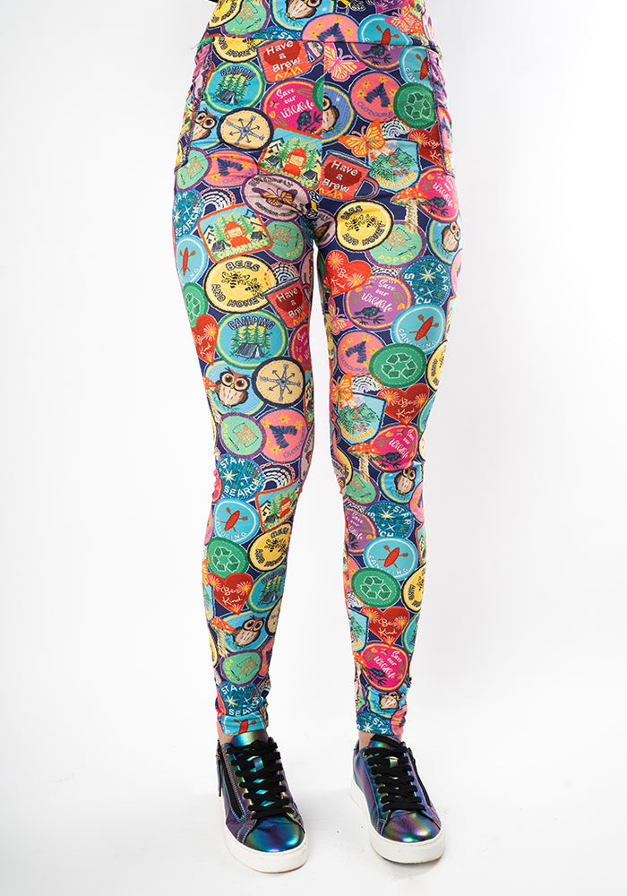 Third angle of Heath Badges Print 2 Pocket Leggings