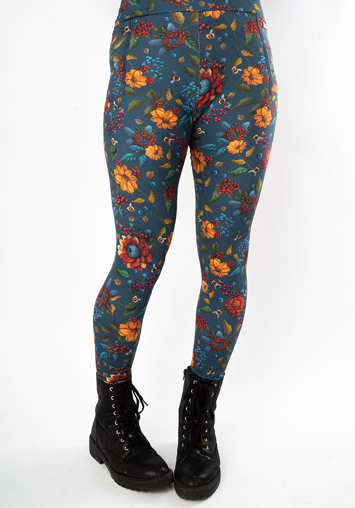 Fifth angle of Heath Bee &amp; Berry Print Leggings