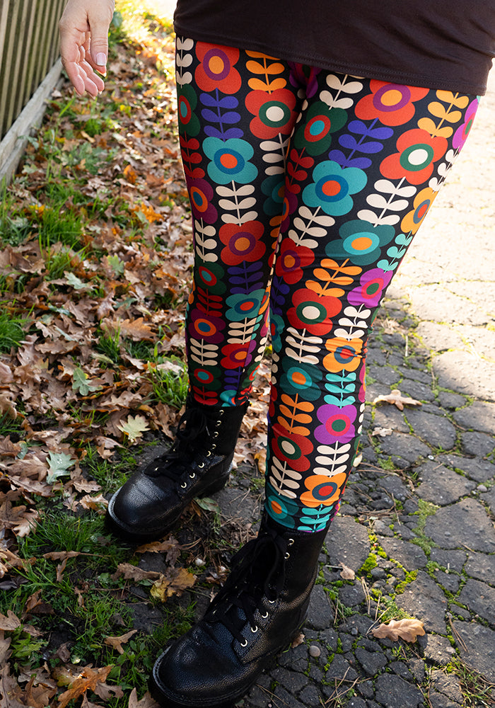 Ninth angle of Heath Retro Flower Print Leggings