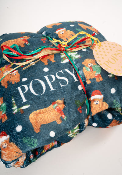 Pop-under Christmas Cows Print Plush Blanket