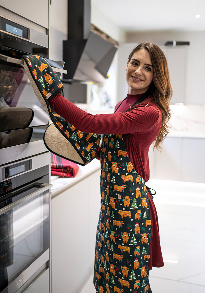 Christmas Cows Print Apron
