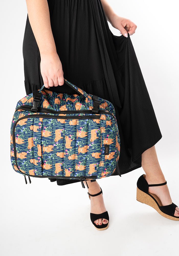 Seventh angle of Highland Cow Print Popsy Cabin Bag