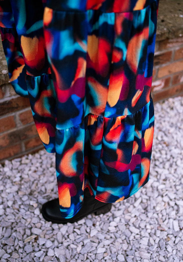 Inca Ink Swirl Print Tiered Hem Relaxed Fit Midi Dress