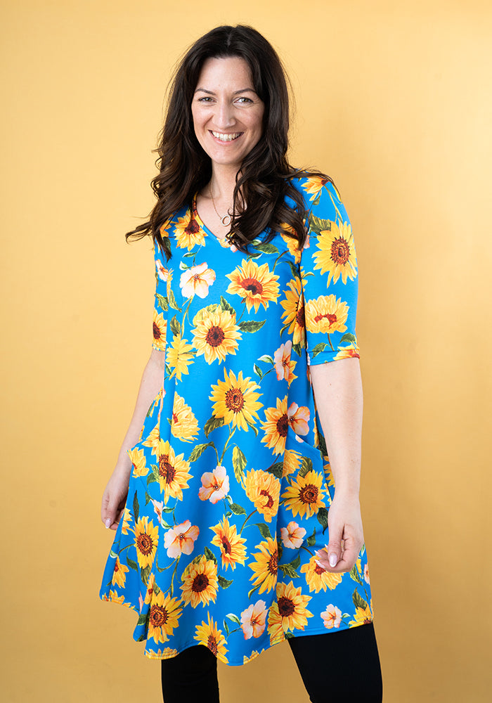 Third angle of Janine Blue Sunflower Print Long Line Tunic