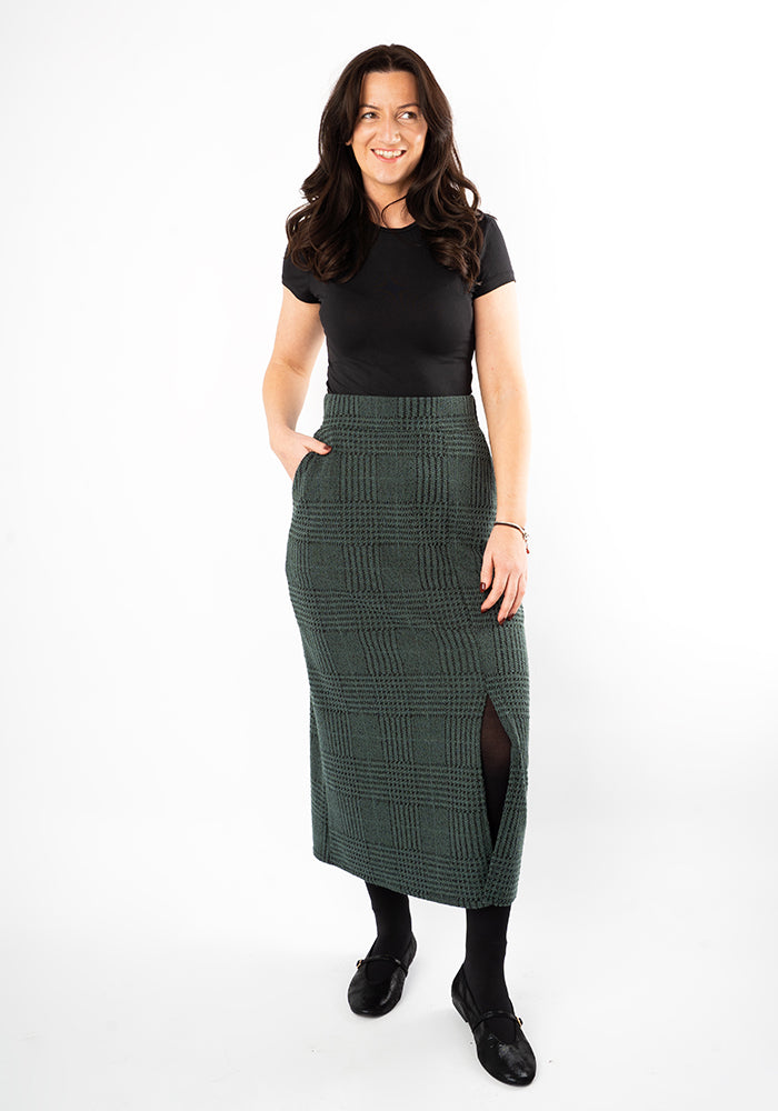 Kaeli Teal &amp; Black Jacquard Midi Skirt
