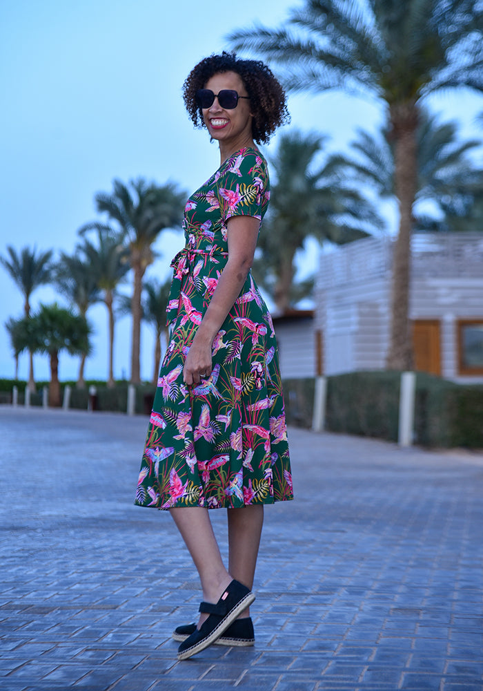 Kari Flying Parrots Print Midi Dress