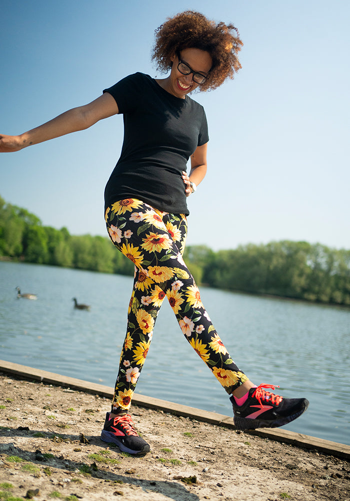 Fourth angle of Rene Sunflower Print Popsy Leggings