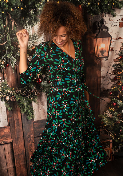 Leora Mistletoe Print Cotton Midaxi Dress