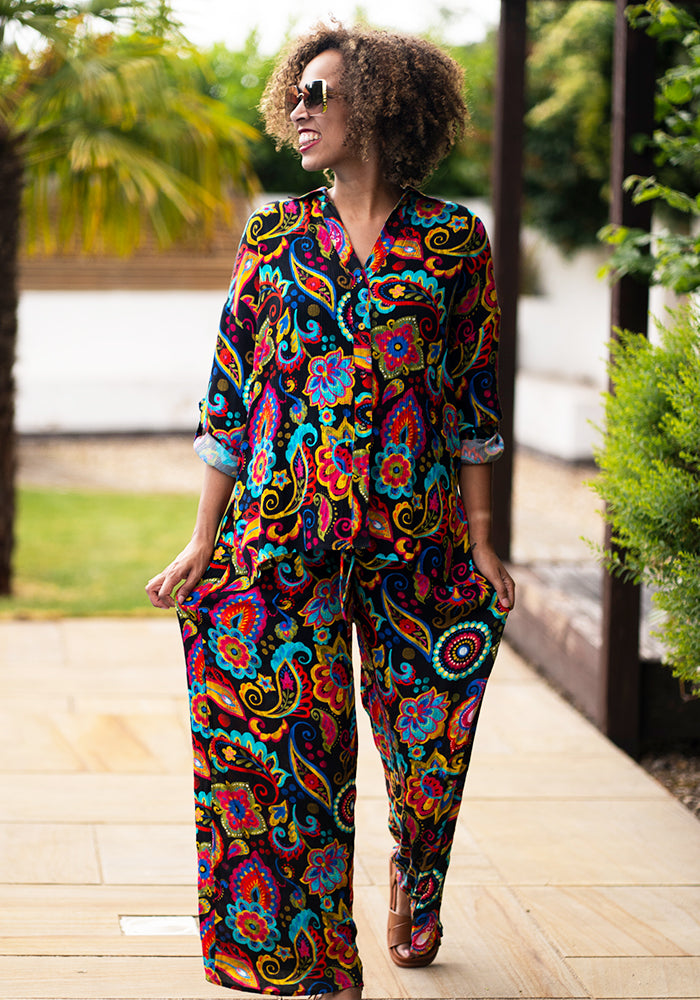 Third angle of Laken Painted Paisley Print Woven Shirt
