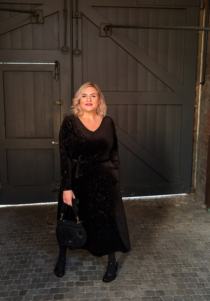 Luster Black Sparkle Velvet Midi Dress