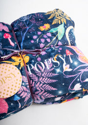 Pop-under Purple Magical Moth Print Plush Blanket