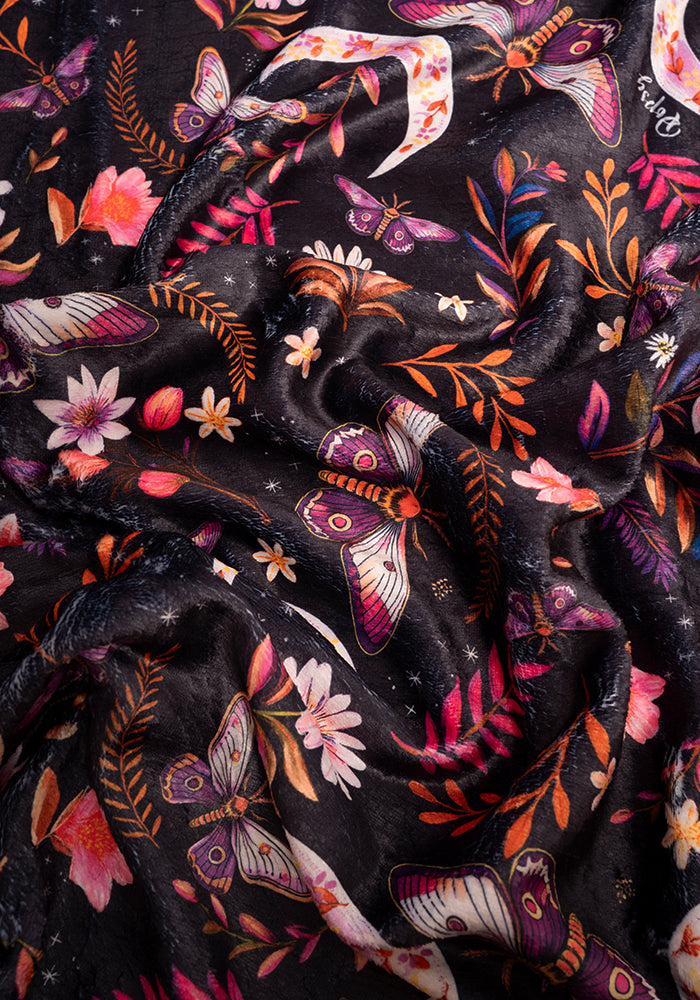 Pop-under Moths & Moon Print Plush Blanket