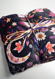 Pop-under Moths & Moon Print Plush Blanket