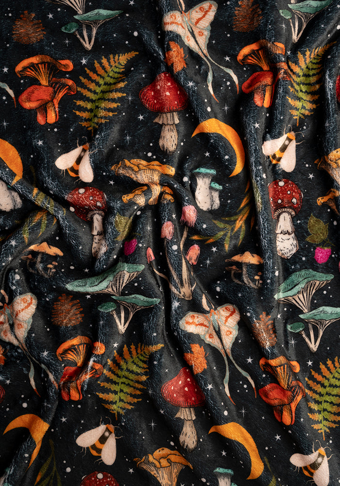 Pop-under Woodland Mushroom Print Plush Blanket