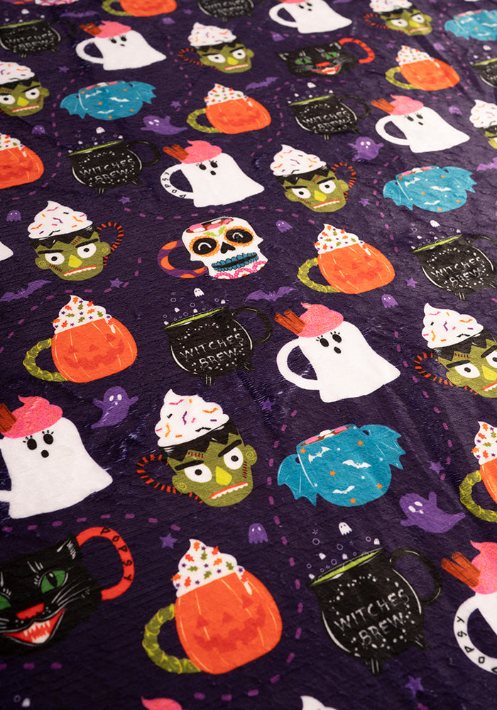 Halloween Mug Print Plush Throw Blanket (Pop-Under)
