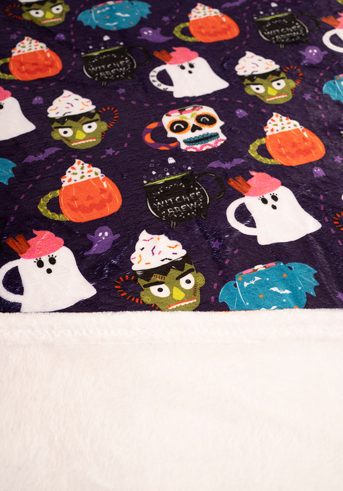 Halloween Mug Print Plush Throw Blanket (Pop-Under)