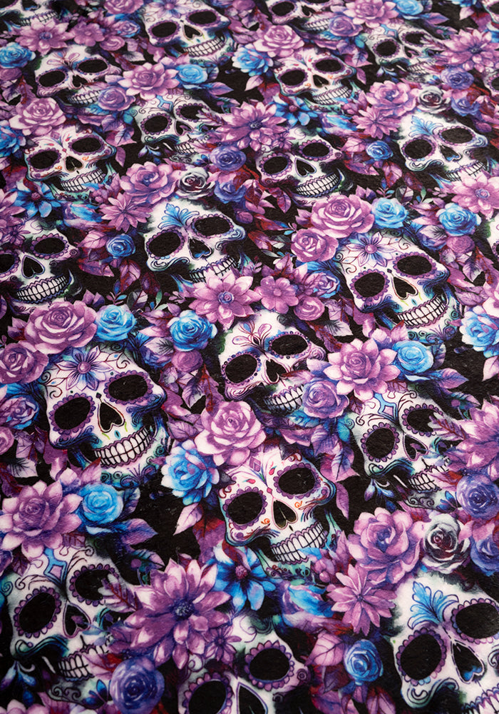 Fifth angle of Purple Floral Skulls Plush Throw Blanket (Pop-Under)
