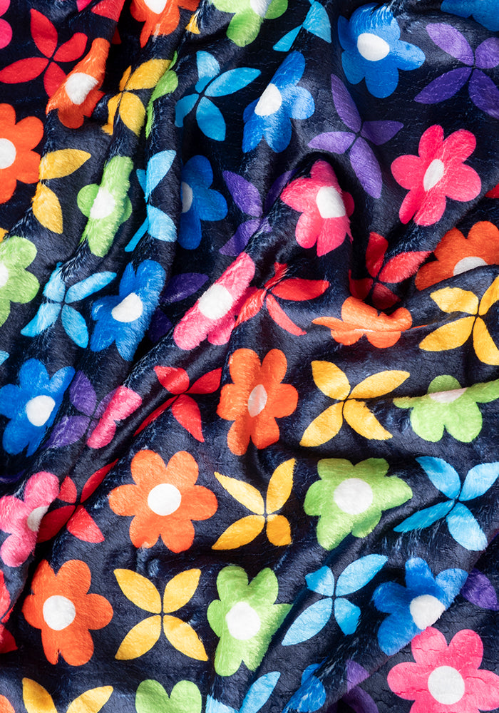 Second angle of Pop-under Retro Rainbow Floral Print Plush Blanket