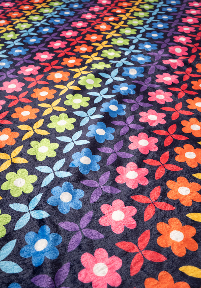 Sixth angle of Pop-under Retro Rainbow Floral Print Plush Blanket